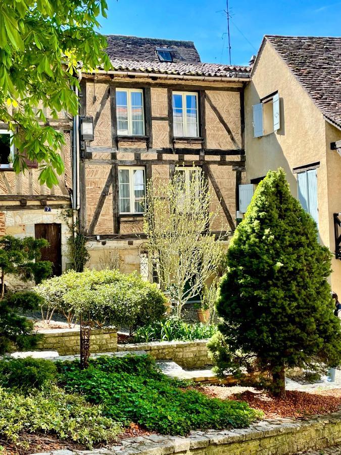 Le Logis Plantagenet Bed & Breakfast Bergerac Bagian luar foto